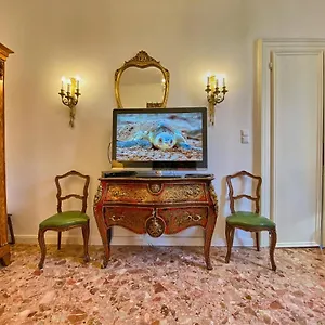 Venezianischer Palazzo Mit Kostenlosen Wlan Nähe Markusplatz Apartment