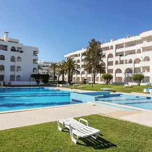 https://apartamento-t2-praia-senhora-da-rocha-algarve.hotelaalgarve.com